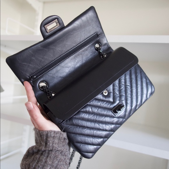 Chanel Reissue 2.55 So Black Bag in Aged Calfskin - Picture 5 of 8